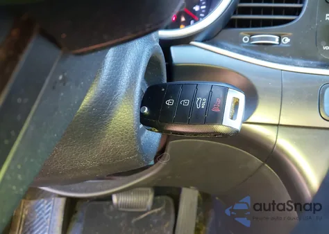 2015 Kia Optima Lx z USA, uszkodzony, nr VIN KNAGM4A73F5653405